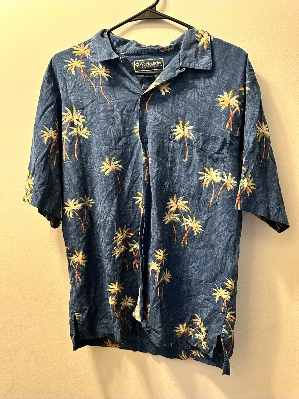 Weekenders Blue Palm-Print Short-Sleeve Shirte 70% silk